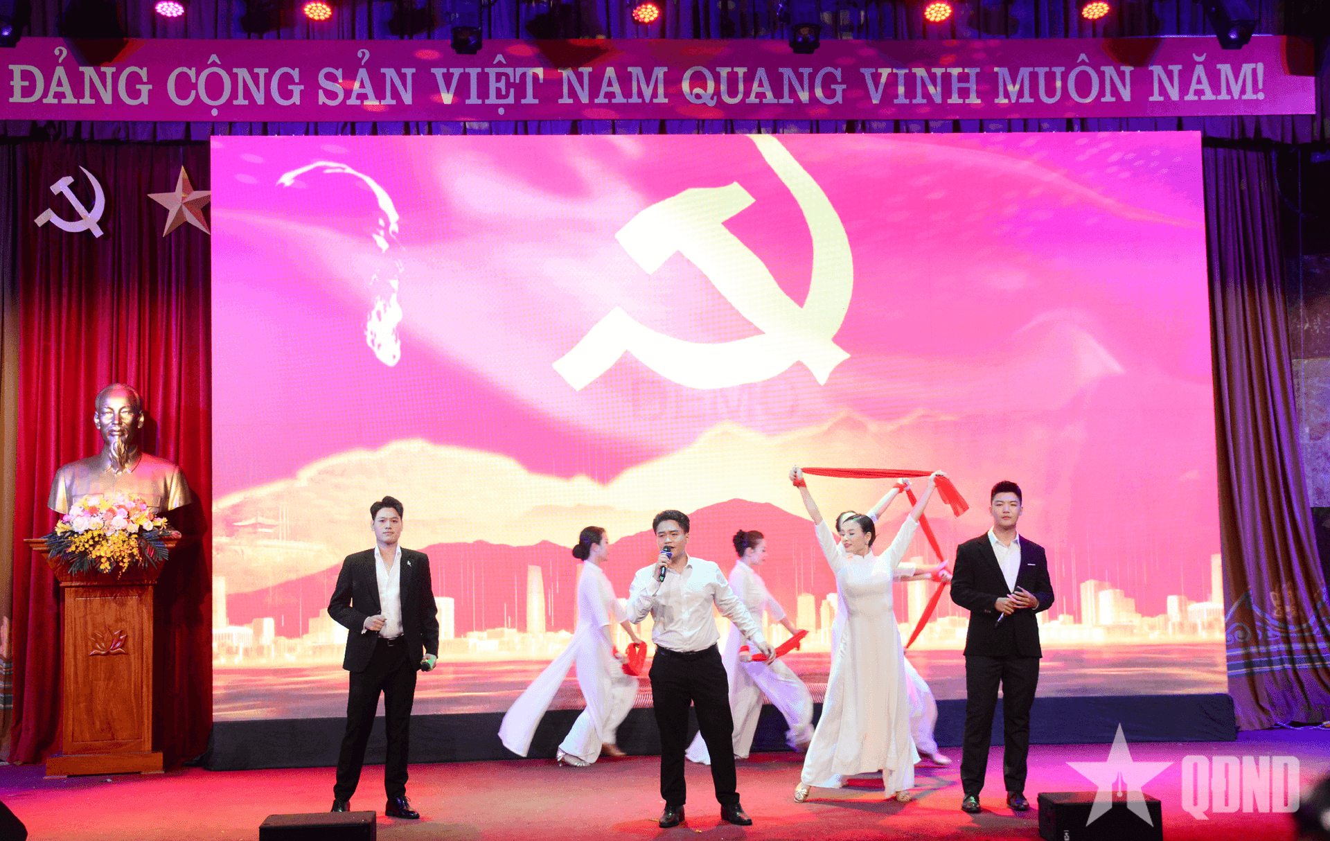 Chương trình giao lưu nghệ thuật “Còn mãi với thời gian”