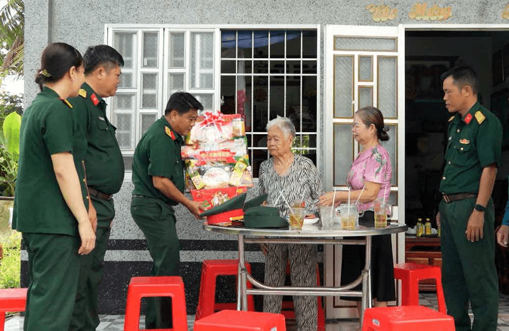 Ấm lòng các Bà mẹ Việt Nam anh hùng