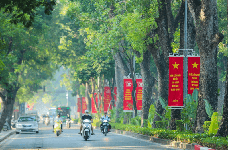 Hà Nội rộn ràng đón chờ ngày đại lễ