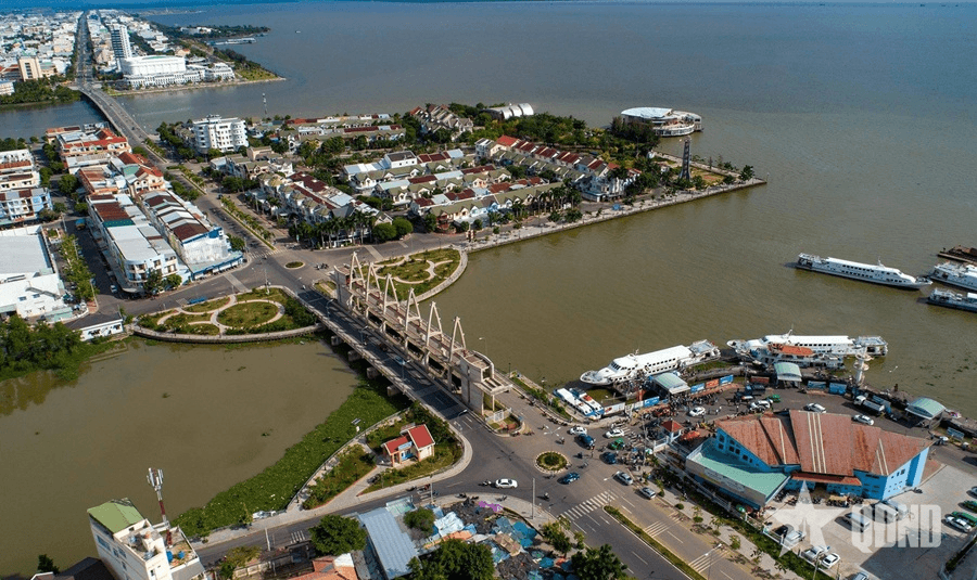Về nơi sông Kiên vươn mình ra biển