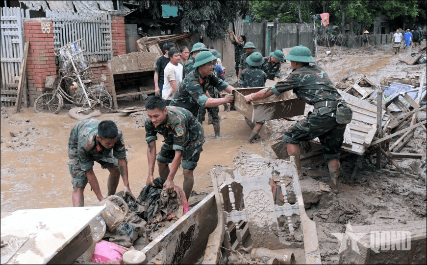 Tình đồng chí, nghĩa đồng bào ở vùng lũ Nghệ An