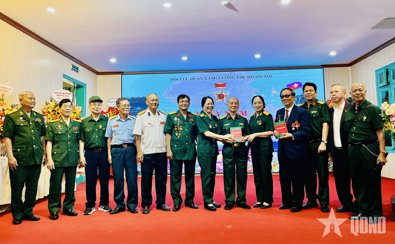Kỷ niệm 58 năm Ngày truyền thống Cựu Quân tăng cường Thủ đô Hà Nội và ra mắt sách “Ký ức chiến tranh” tập 7