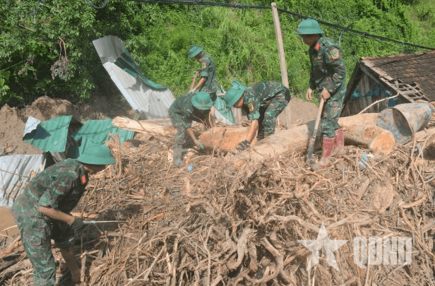 Xã Mường Xén: Ưu tiên giúp đỡ gia đình chính sách, neo đơn và thiệt hại nặng sau lũ
