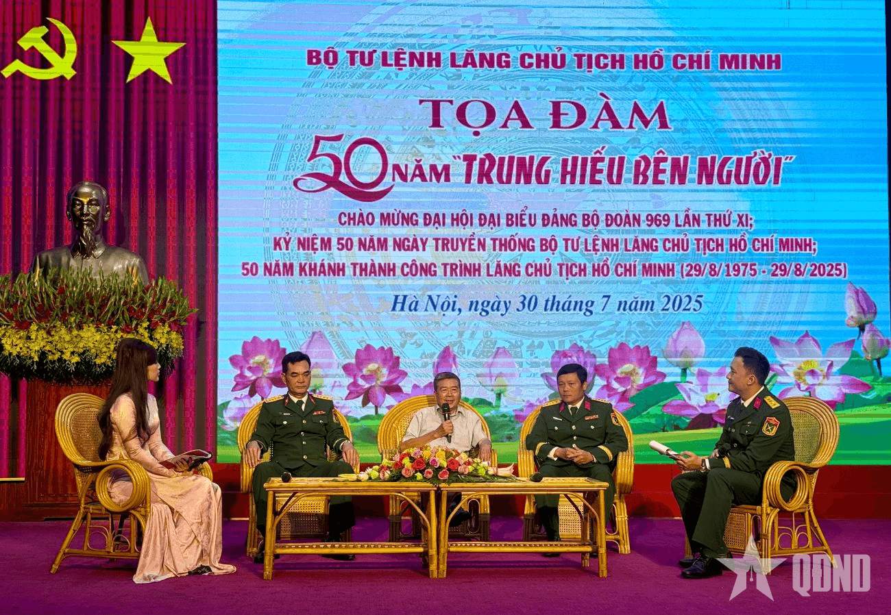 Tọa đàm “50 năm trung hiếu bên Người”
