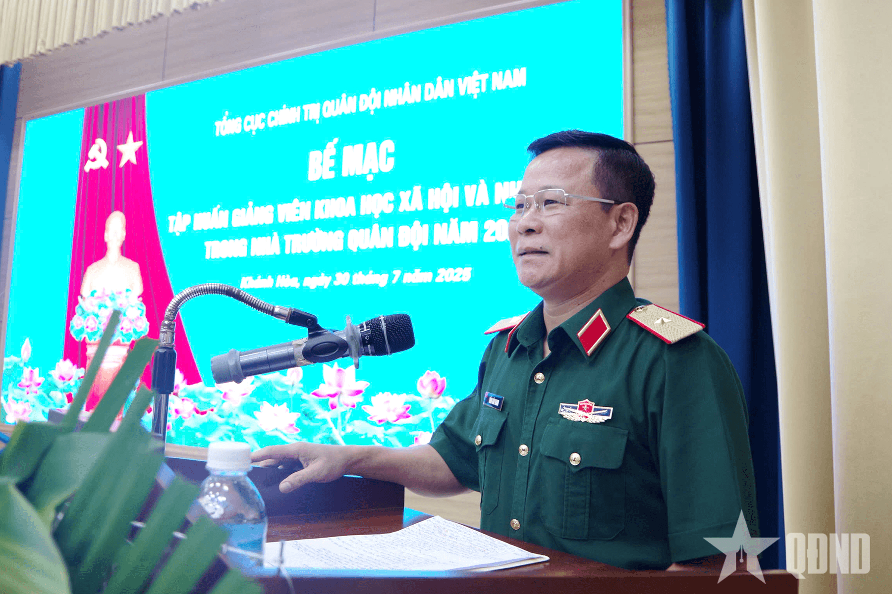 Tổng cục Chính trị QĐND Việt Nam bế mạc tập huấn giảng viên khoa học xã hội và nhân văn