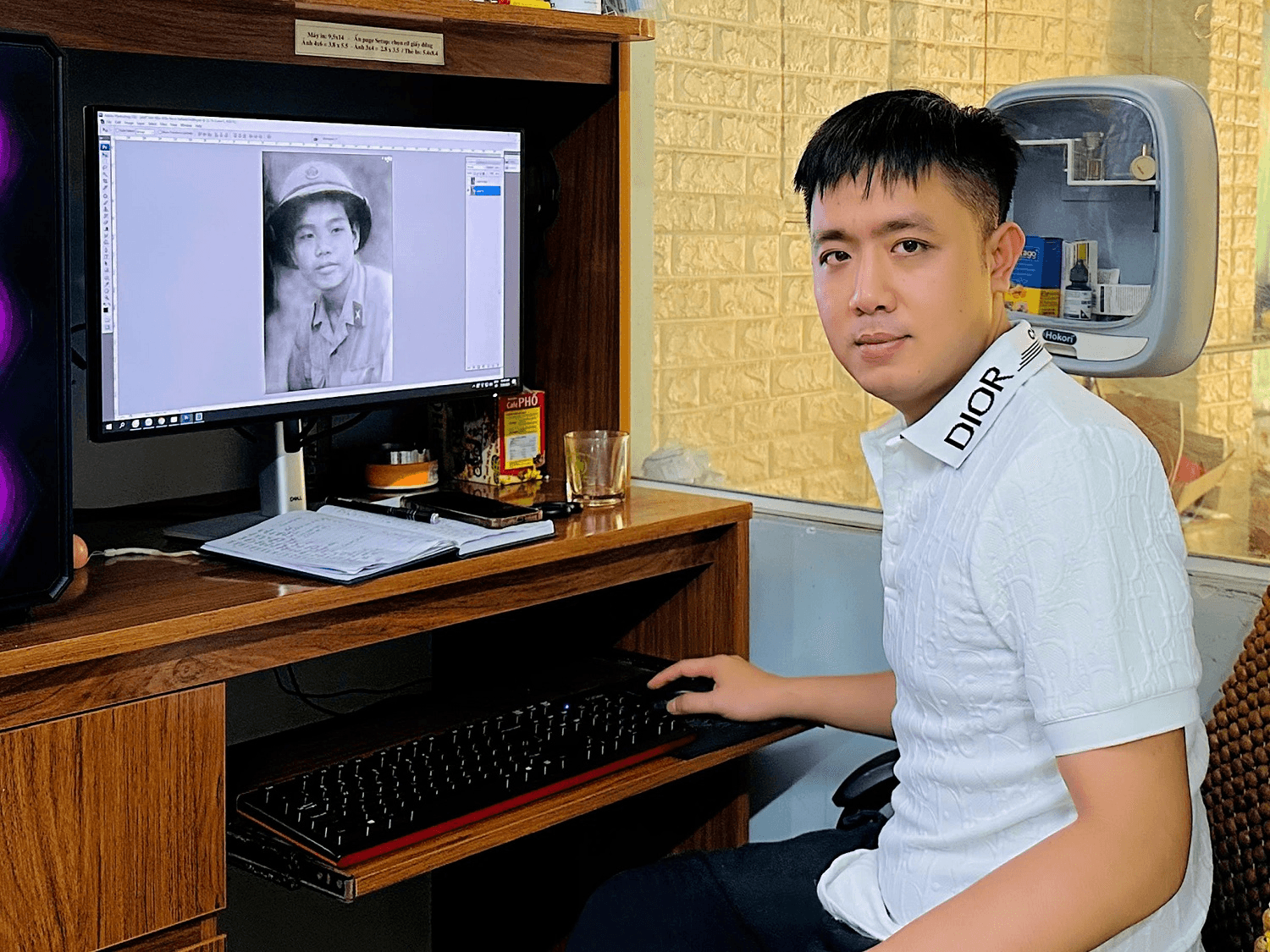 Lê Thế Thắng: Chàng trai 10 năm hồi sinh miễn phí gần 500 bức ảnh liệt sĩ