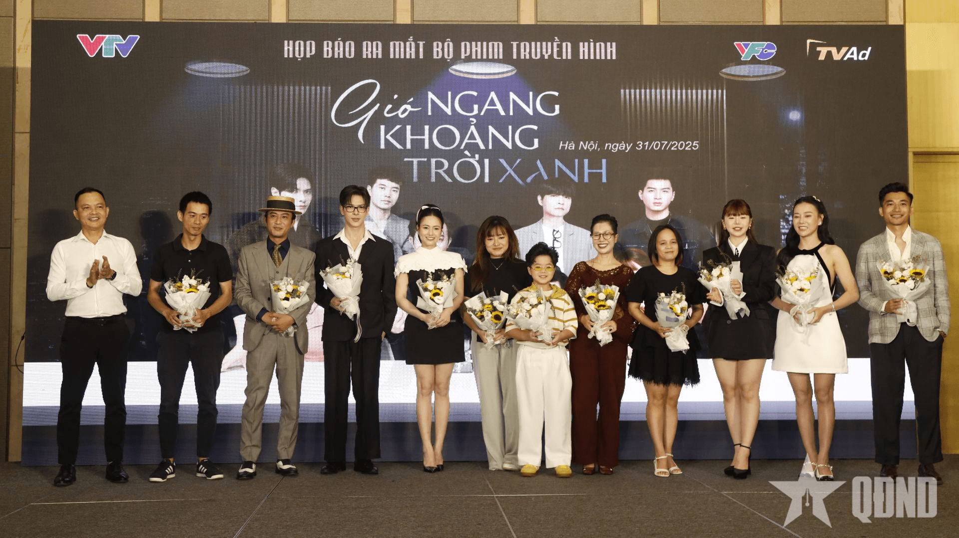 Phương Oanh trở lại màn ảnh trong phim “Gió ngang khoảng trời xanh”