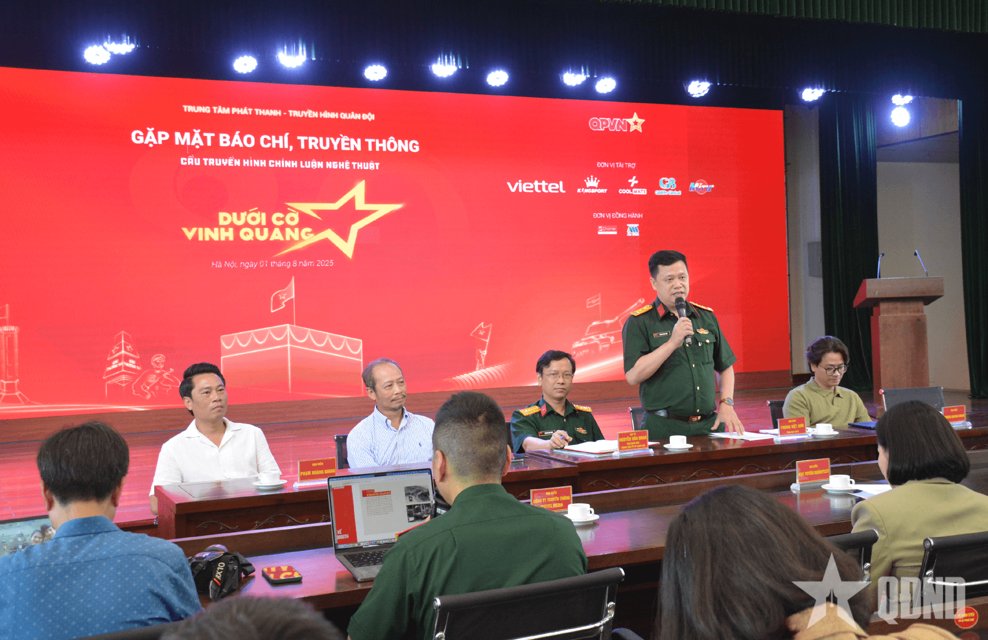 Gặp mặt báo chí giới thiệu Cầu truyền hình chính luận nghệ thuật “Dưới cờ vinh quang”