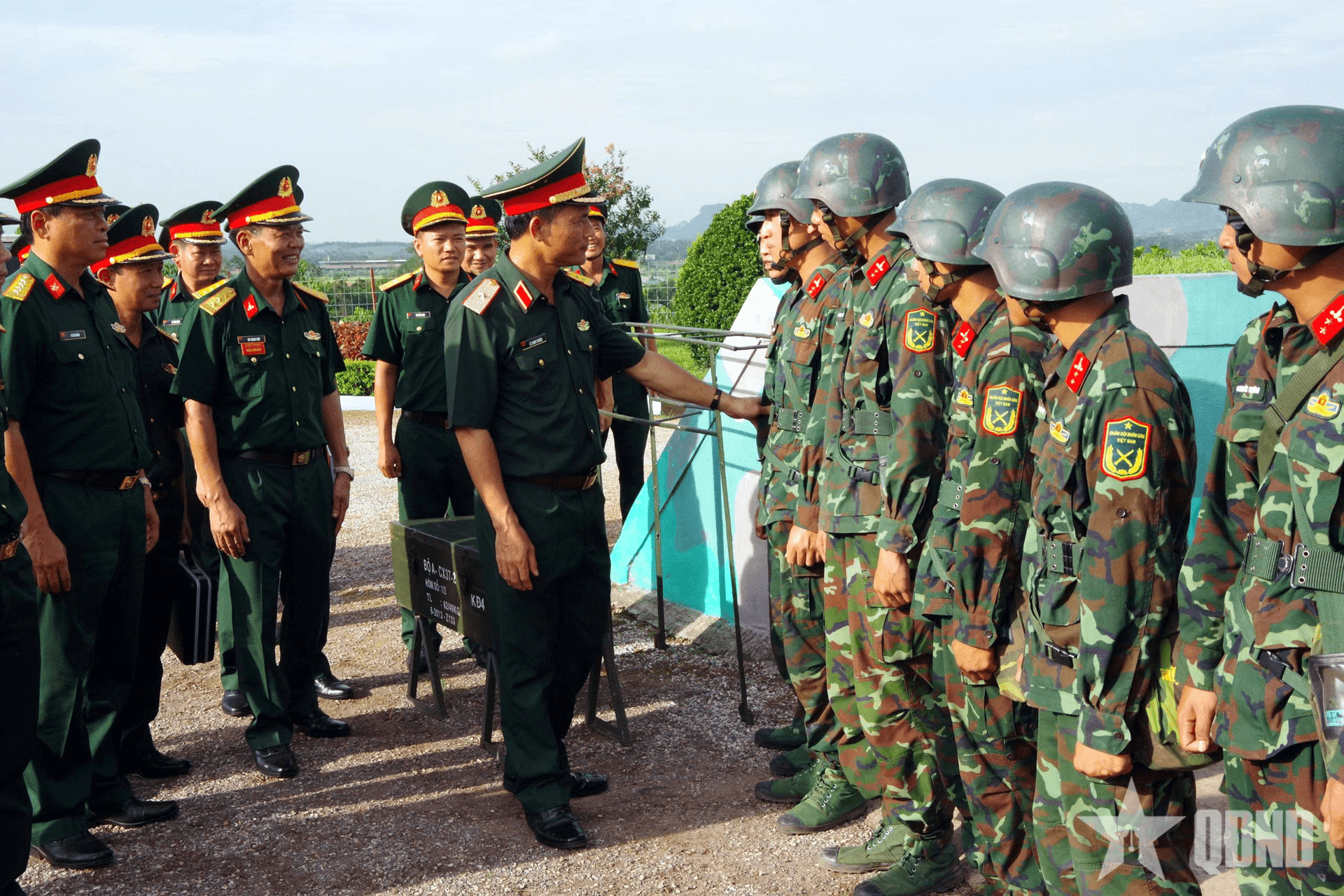 Xây dựng Quân đoàn 12 tinh, gọn, mạnh, hoàn thành xuất sắc mọi nhiệm vụ được giao