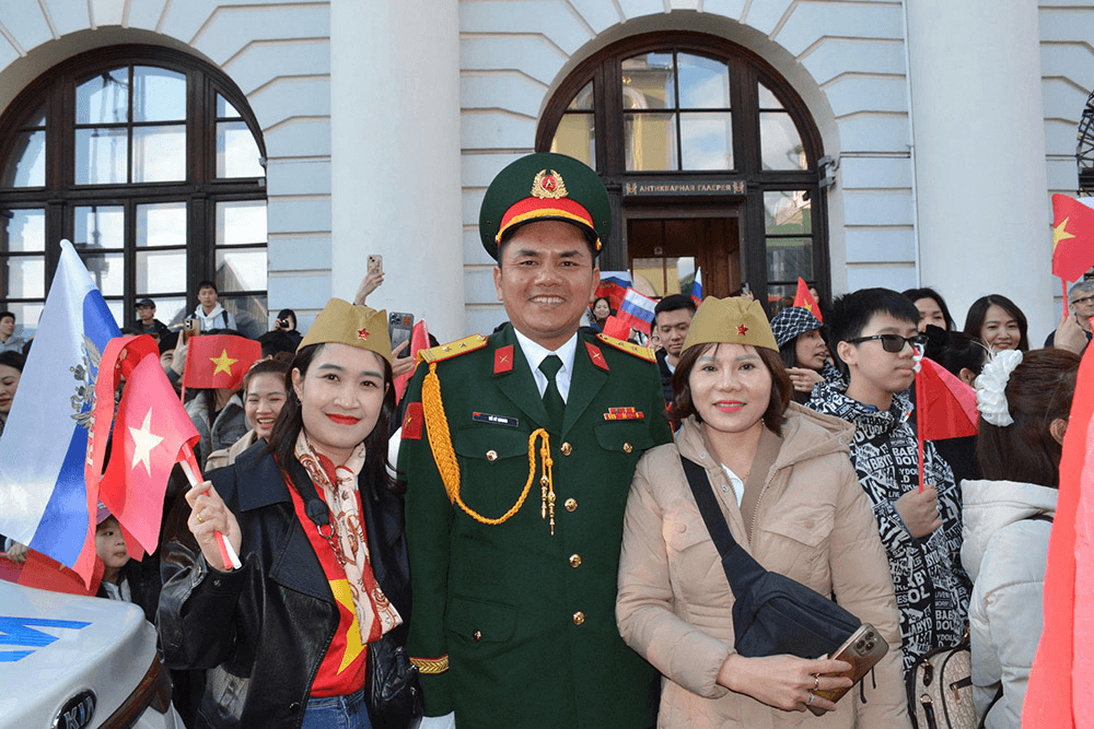 Nâng bước quân hành