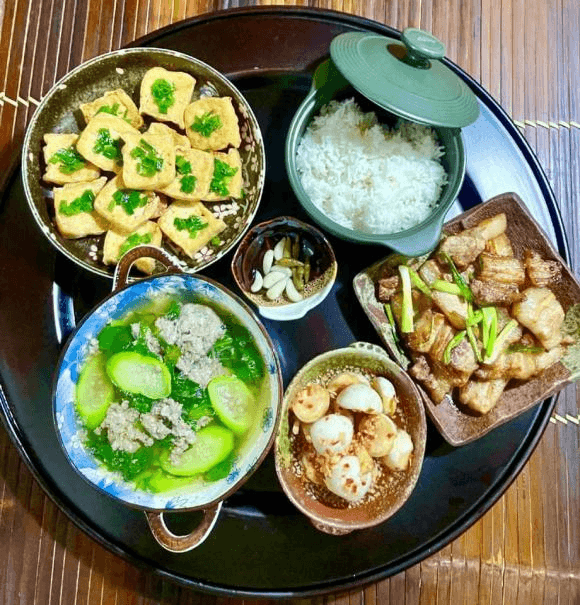 Nhớ bữa cơm nhà