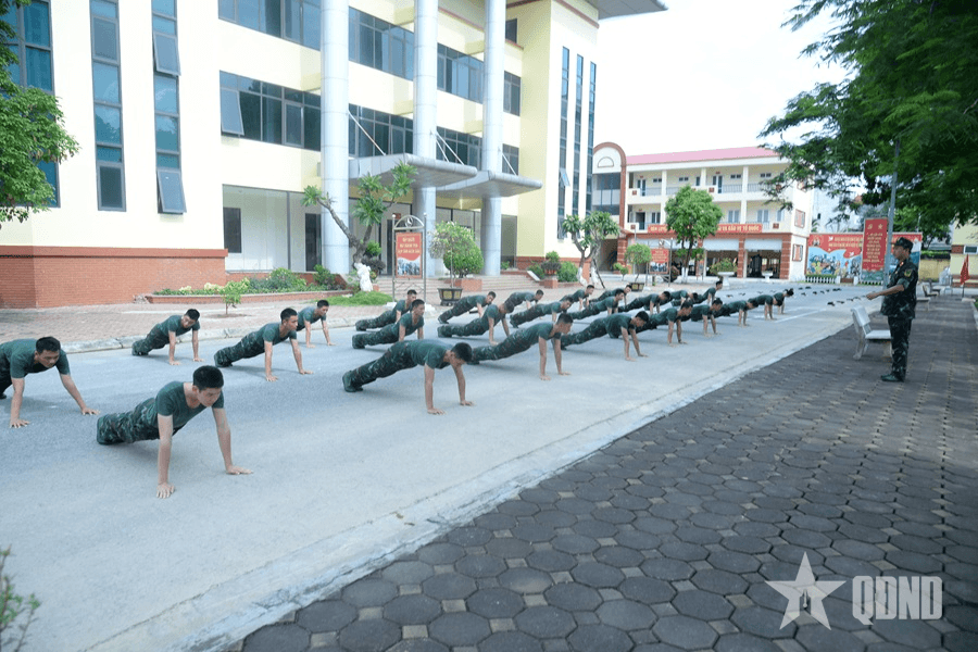 Rèn luyện đảng viên qua việc khó