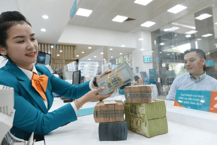 Lãi suất tiết kiệm tháng 8 xuất hiện xu hướng tăng nhẹ