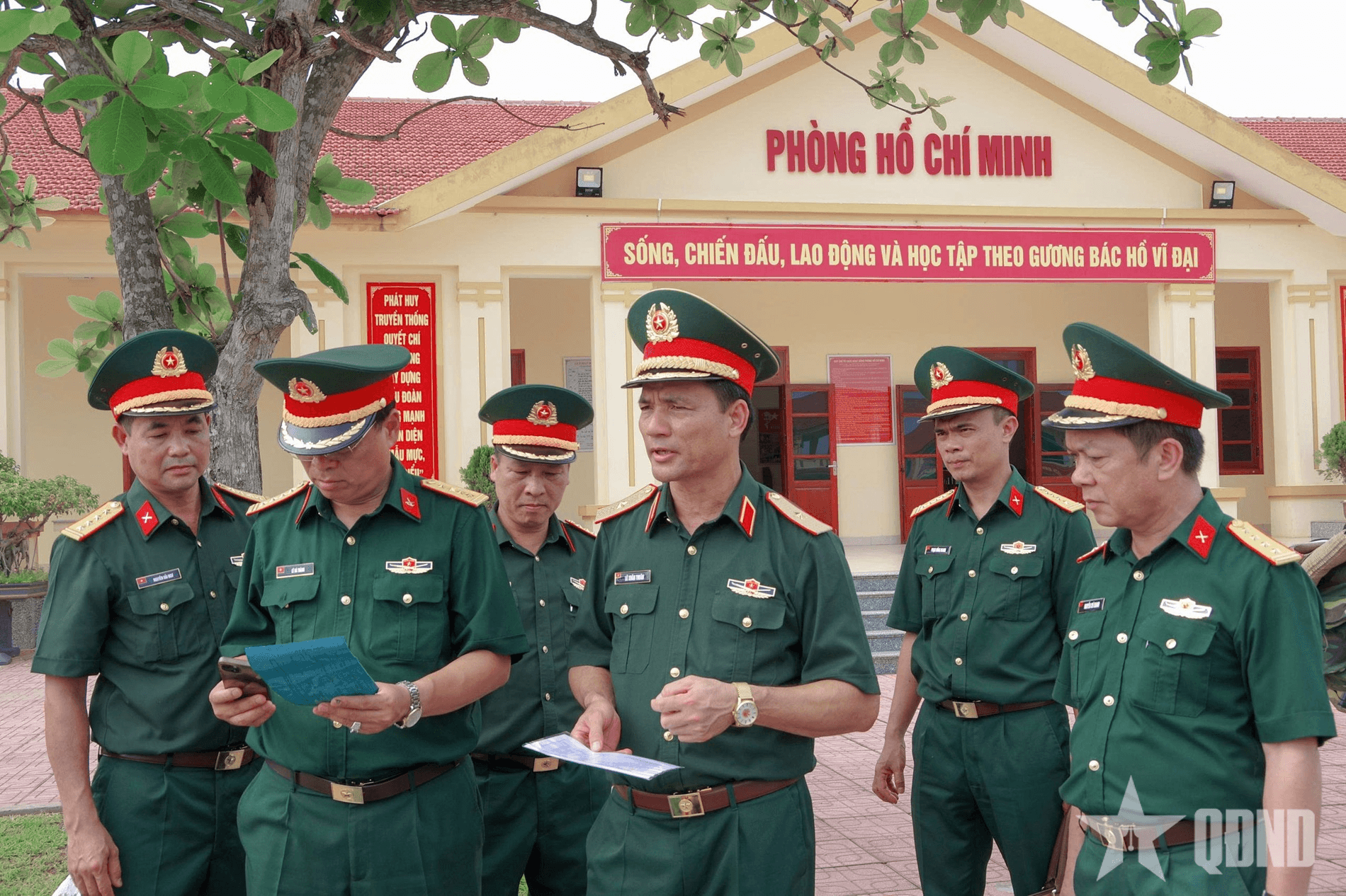Phát huy truyền thống anh hùng, xây dựng đơn vị vững mạnh toàn diện “mẫu mực, tiêu biểu”