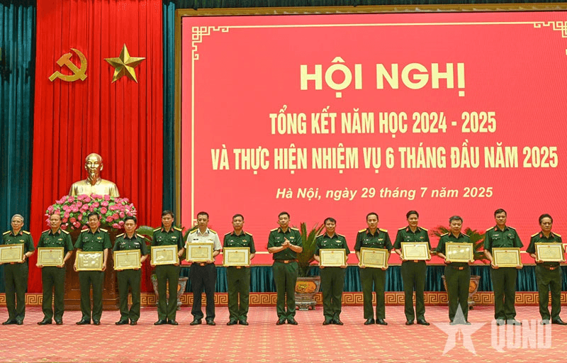 Một số kinh nghiệm xây dựng đảng bộ Học viện Quốc phòng trong sạch, vững mạnh tiêu biểu thời gian qua