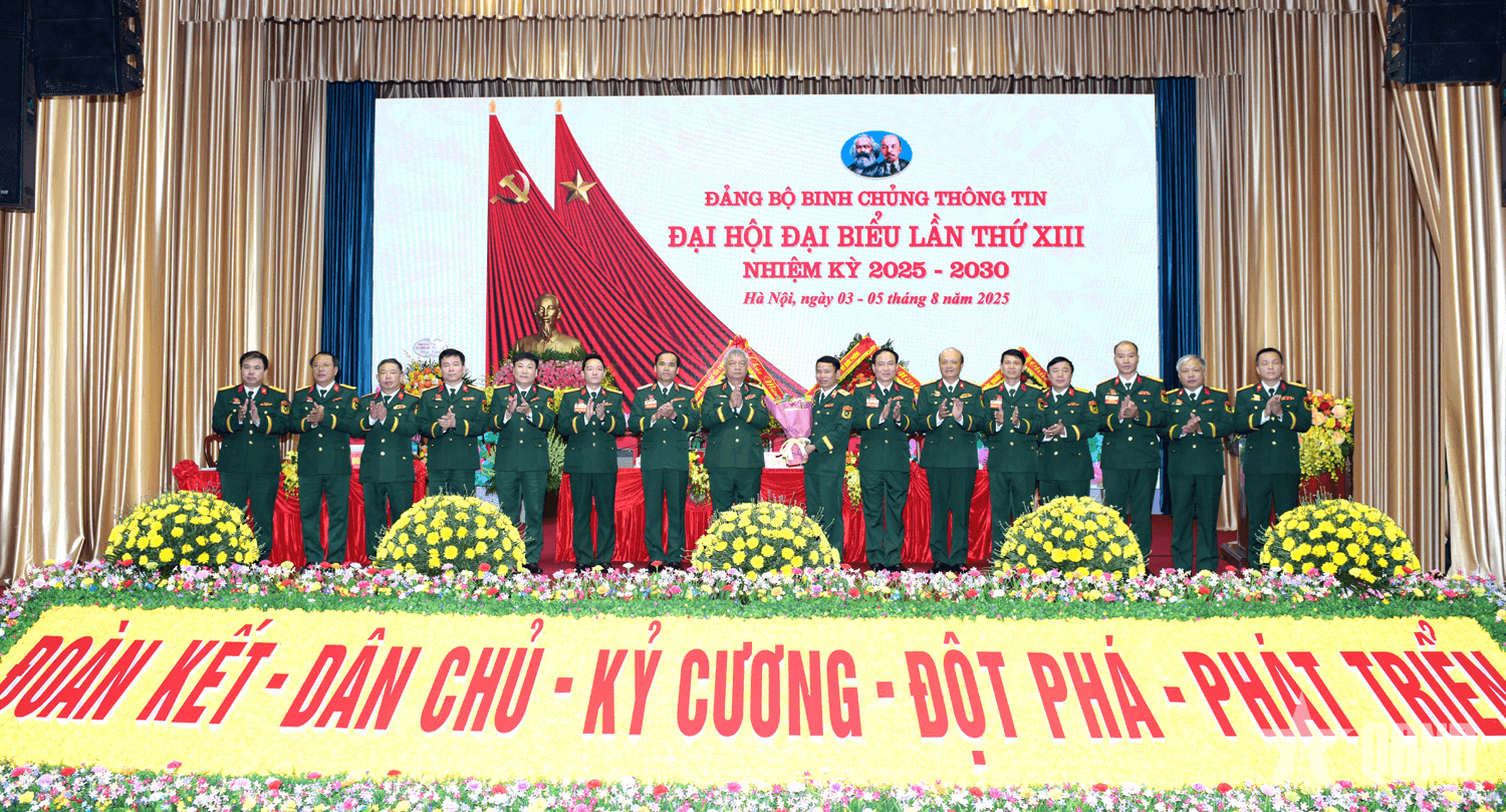 Thượng tướng Nguyễn Quang Ngọc dự, chỉ đạo Đại hội Đảng bộ Binh chủng Thông tin nhiệm kỳ 2025-2030