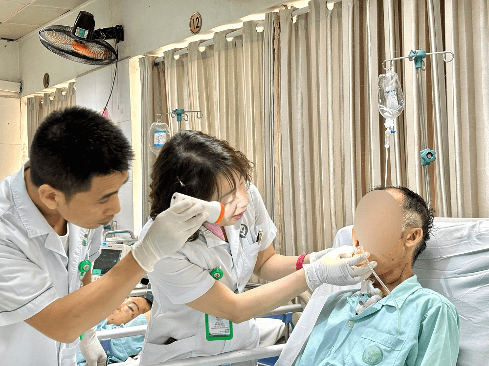 Bệnh viện Hữu nghị Việt Đức: Tạo hình lại toàn bộ lưỡi và sàn miệng, thành họng cho bệnh nhân ung thư lưỡi