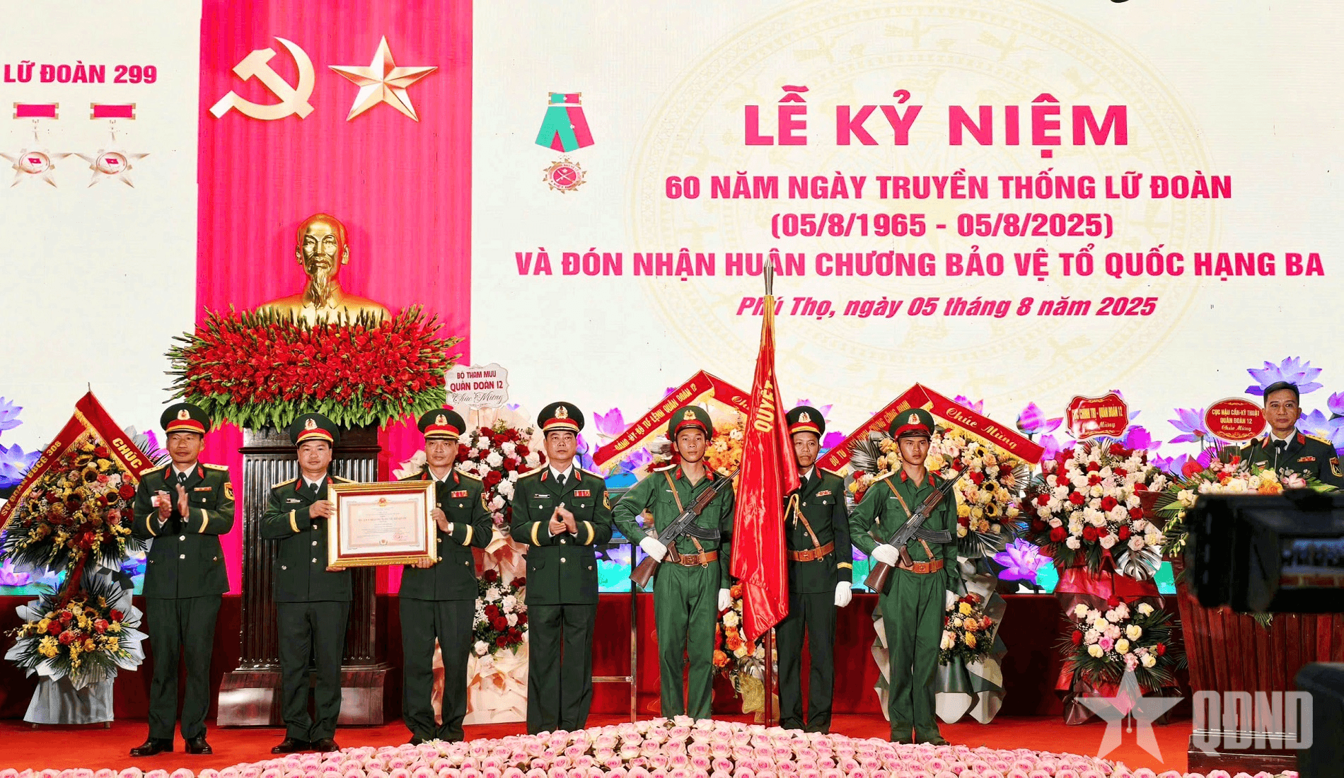 Lữ đoàn Công binh 299 đón nhận Huân chương Bảo vệ Tổ quốc hạng Ba
