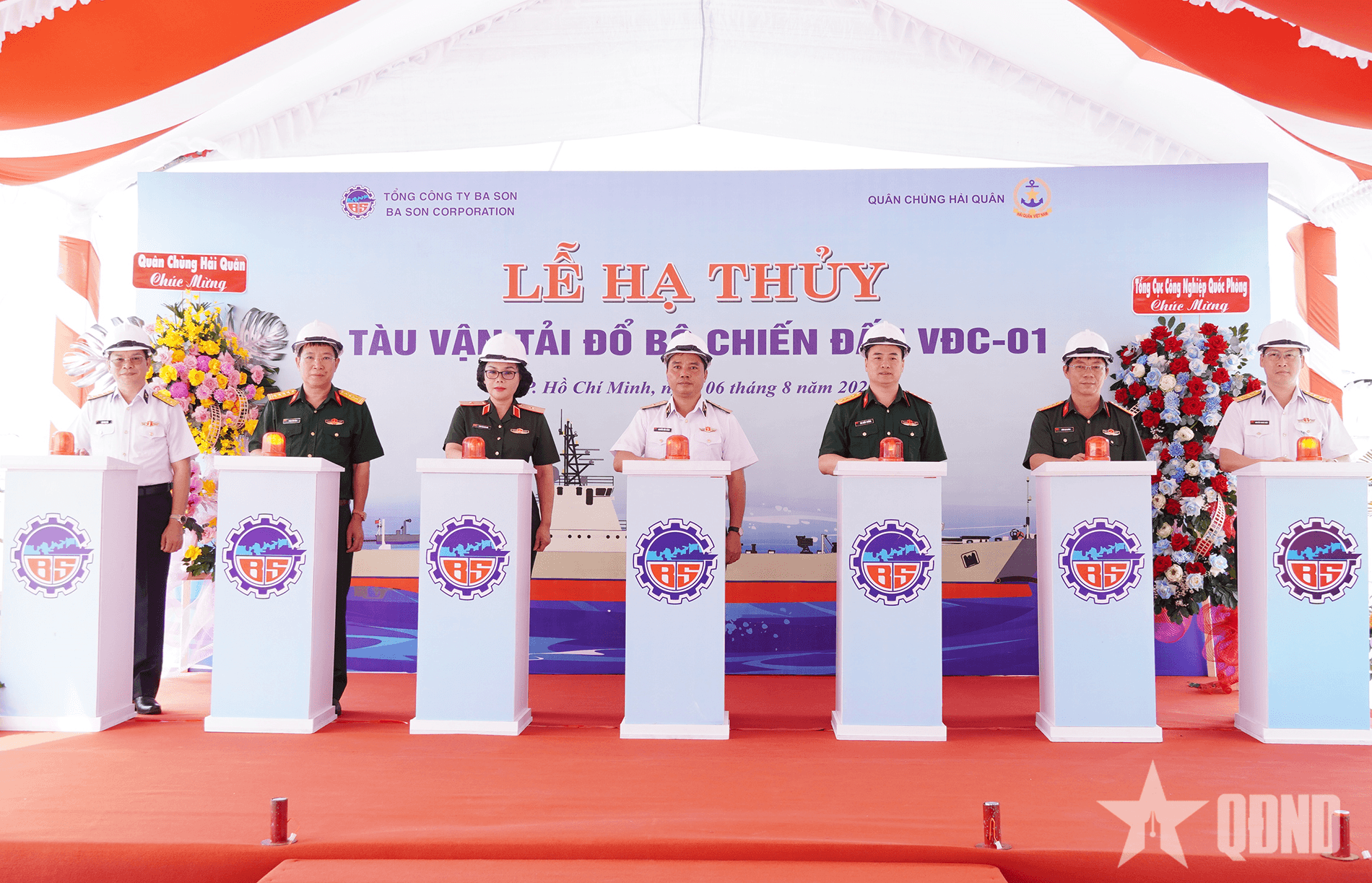 Tổng công ty Ba Son tổ chức lễ hạ thủy tàu vận tải quân sự