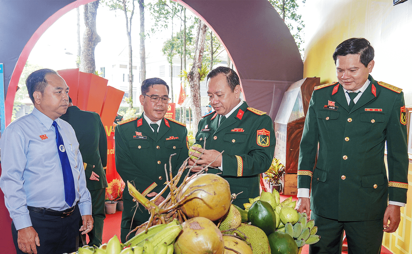 Lãnh đạo hiệu quả, xây dựng lực lượng vũ trang TP Hồ Chí Minh vững mạnh