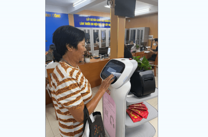 Đưa robot AI vào phục vụ hành chính công