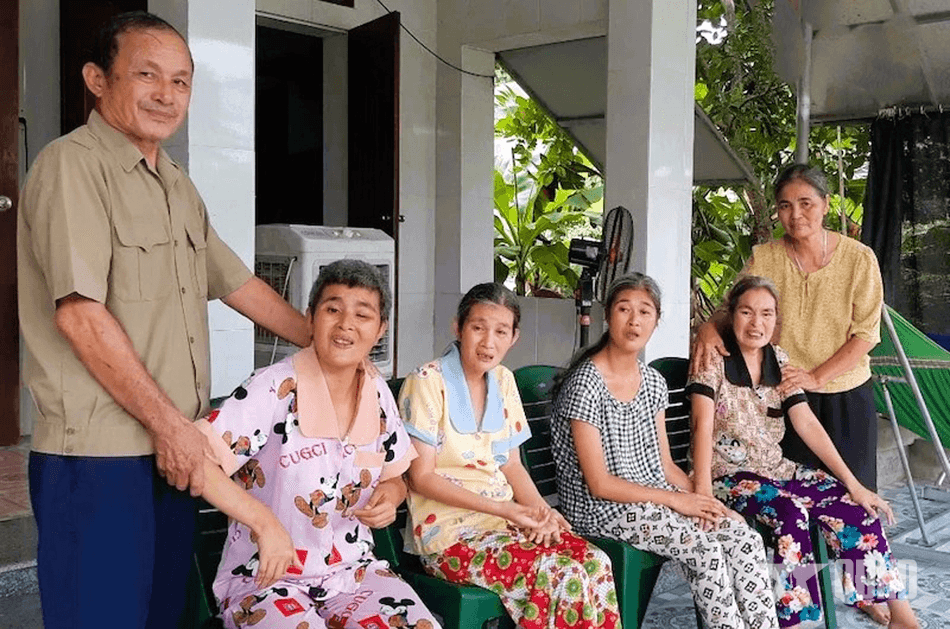 Nỗi đau da cam khi con có lớn mà chẳng có khôn