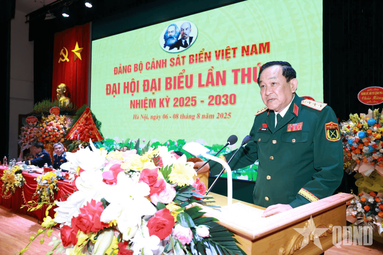 Thượng tướng Võ Minh Lương dự và chỉ đạo Đại hội đại biểu Đảng bộ Cảnh sát biển Việt Nam