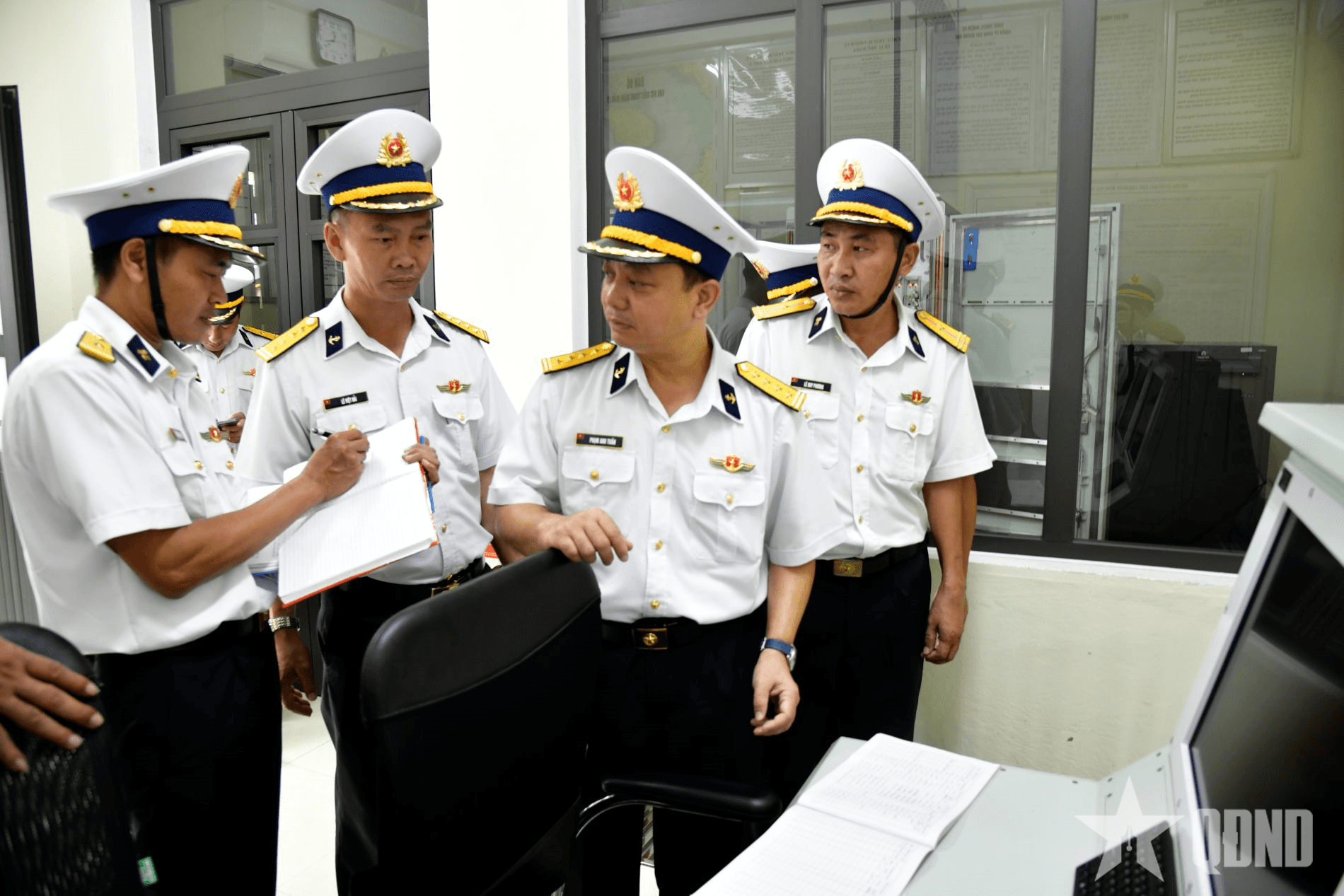 Tư lệnh Vùng 3 Hải quân kiểm tra công tác SSCĐ tại các đơn vị thuộc Trung đoàn 351 và Phòng Tham mưu Vùng