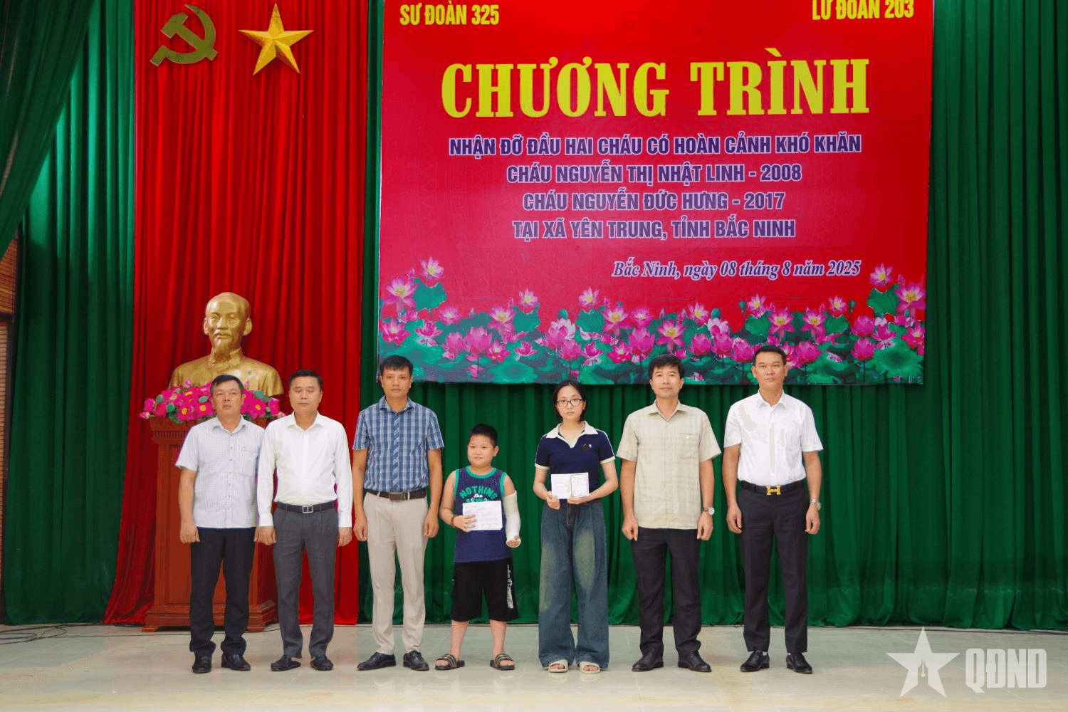 Quân đoàn 12 nhận đỡ đầu các con của quân nhân tử vong trong vụ tai nạn giao thông tại Hà Tĩnh