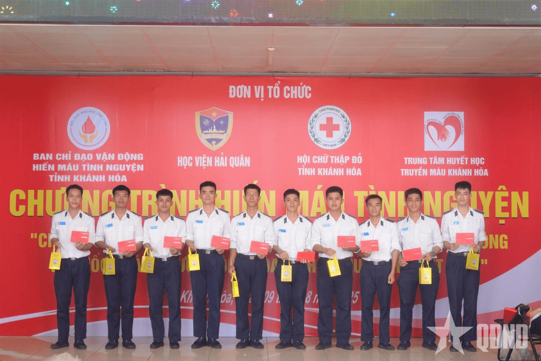 Học viện Hải quân tham gia hiến hơn 500 đơn vị máu