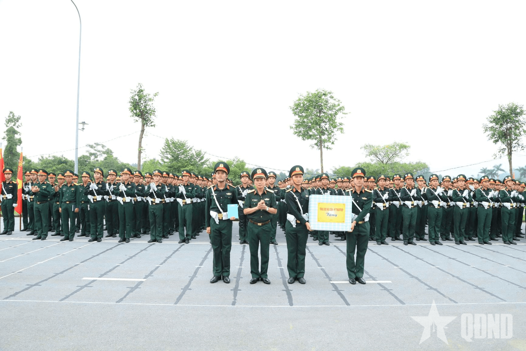 Xây dựng Đảng bộ Tổng cục Hậu cần - Kỹ thuật vững mạnh về chính trị, tư tưởng, đạo đức, tổ chức và cán bộ
