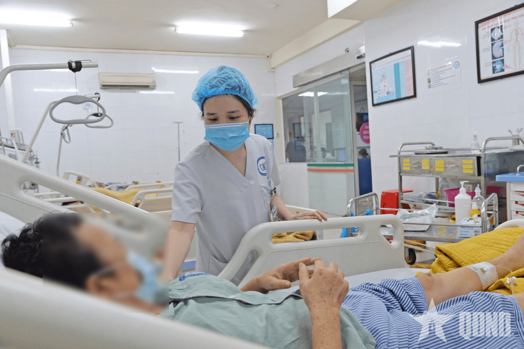 Suýt mất mạng vì tin... thầy lang