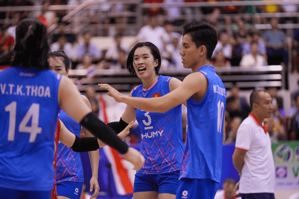 Lần đầu thắng Thái Lan, bóng chuyền nữ Việt Nam vô địch chặng 2 SEA V-League 2025