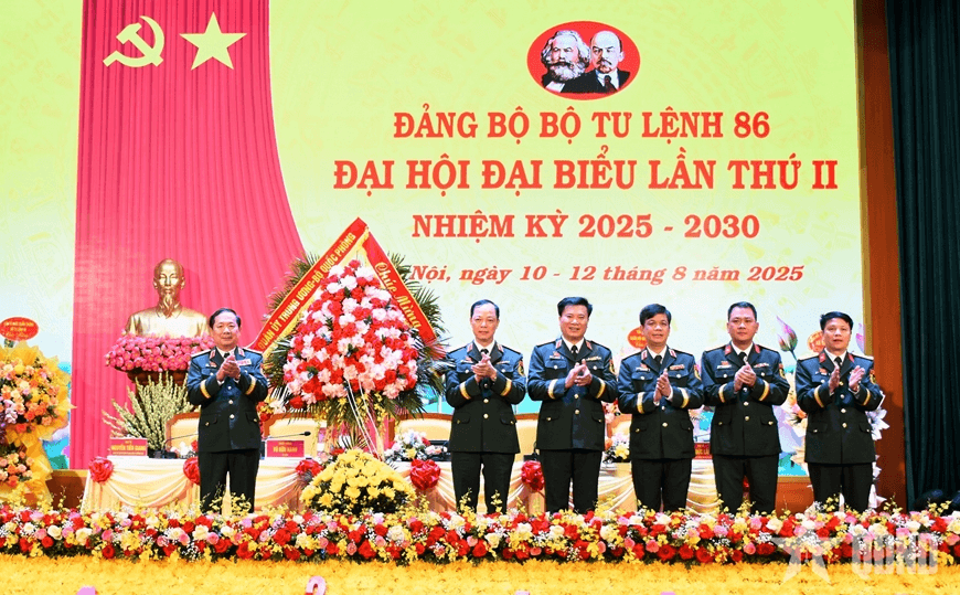 Thượng tướng Lê Huy Vịnh dự, chỉ đạo Đại hội đại biểu Đảng bộ Bộ tư lệnh 86