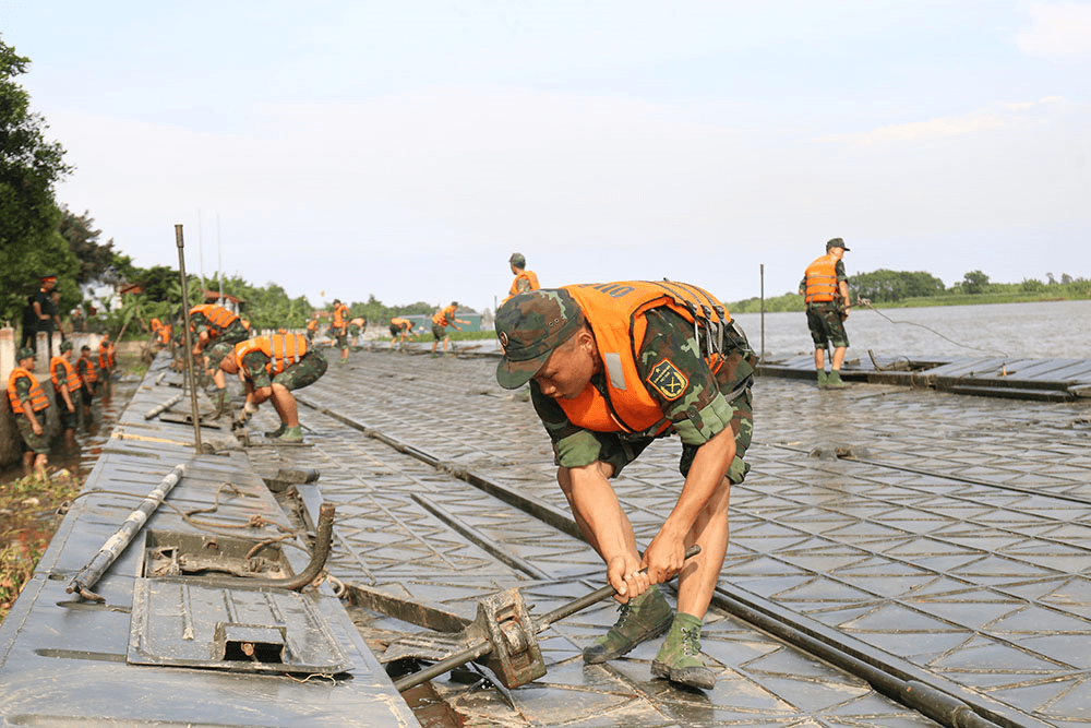 Thi đua thực chất, sát nhiệm vụ