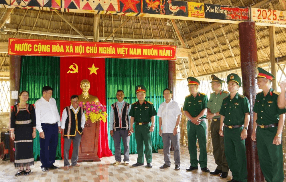 Tình quân dân nơi vùng cao Quảng Ngãi