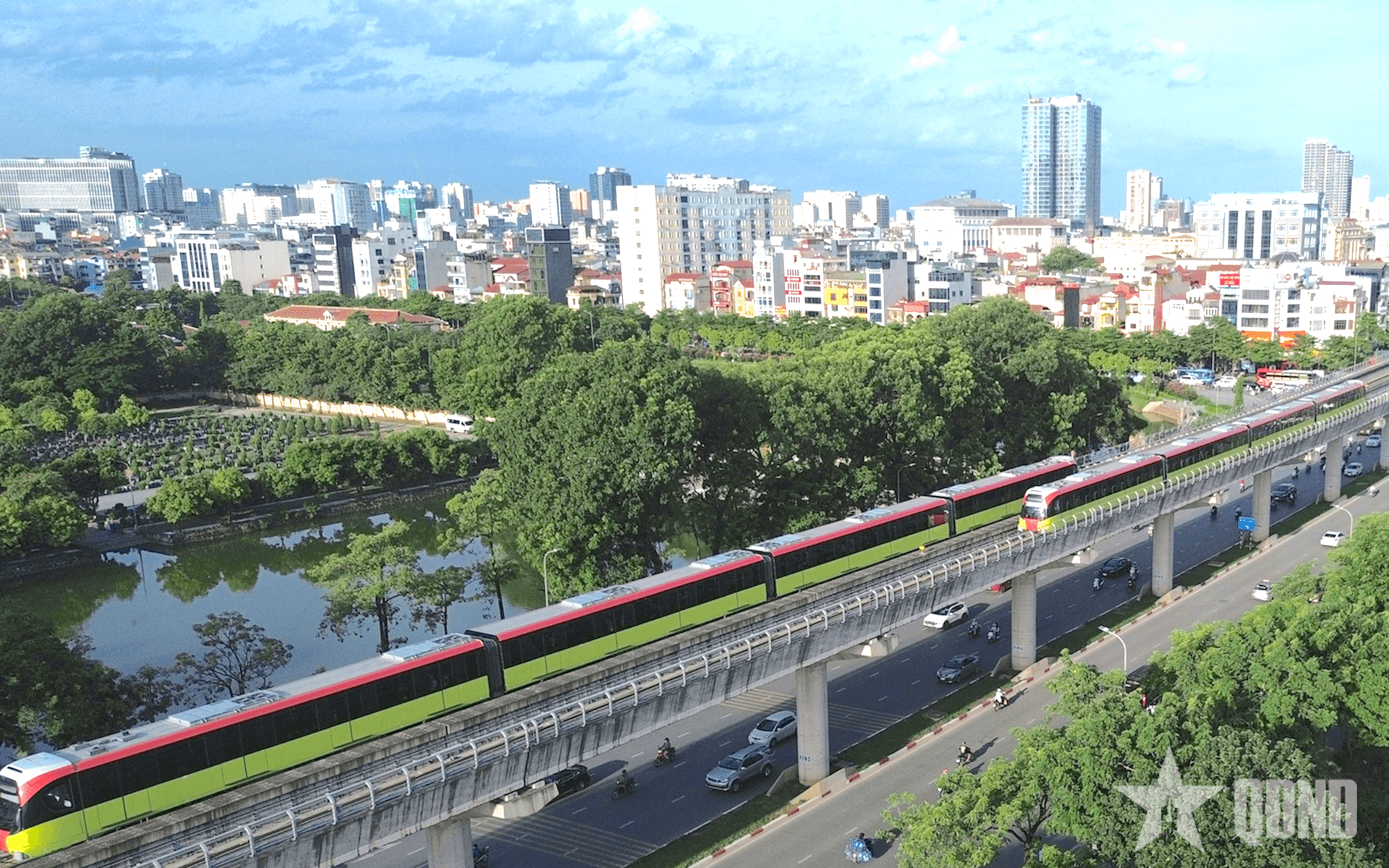 Hanoi Metro: Chưa cấm mang xe đạp gắn pin lên tàu