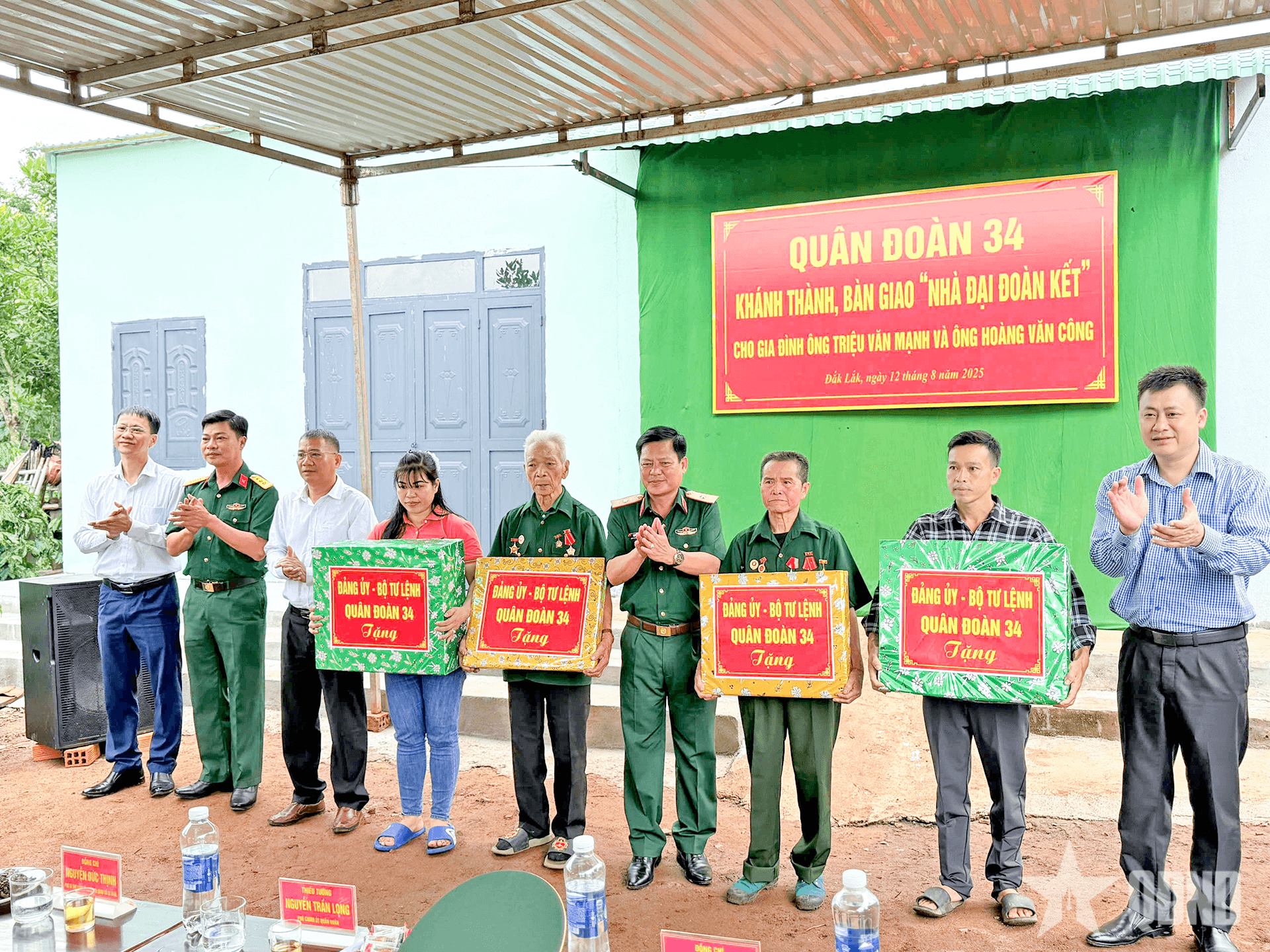 Quân đoàn 34: Khánh thành, bàn giao hai “Nhà Đại đoàn kết” tặng cựu chiến binh