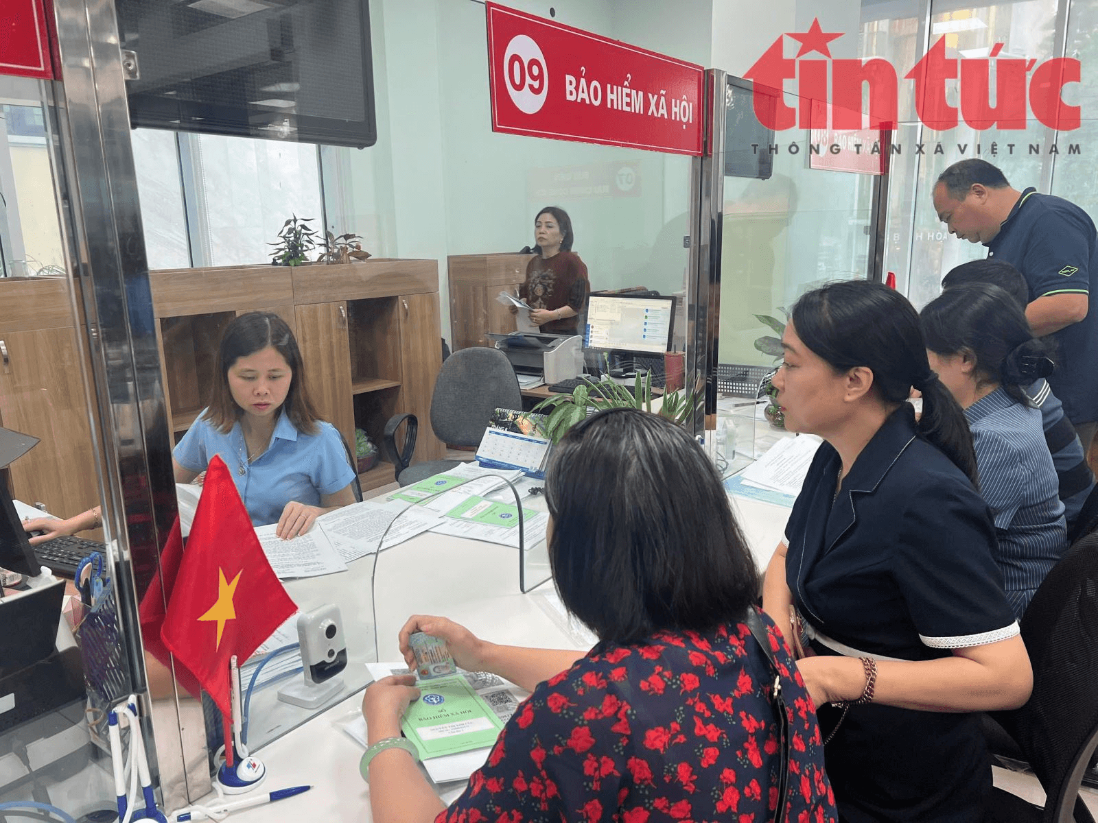 Bộ Nội vụ: Thời điểm nghỉ việc để hưởng chính sách theo Nghị định 178 muộn nhất là ngày 1-9-2025, sau thời điểm này sẽ kết thúc