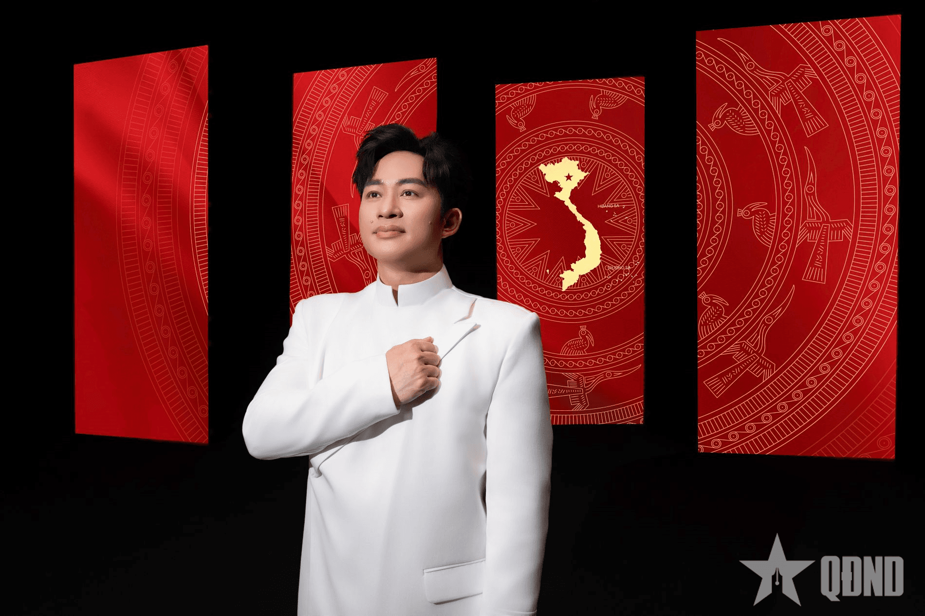 Ca sĩ Tùng Dương mong muốn nhiều bạn trẻ hát vang “Việt Nam - Tự hào tiếp bước tương lai”