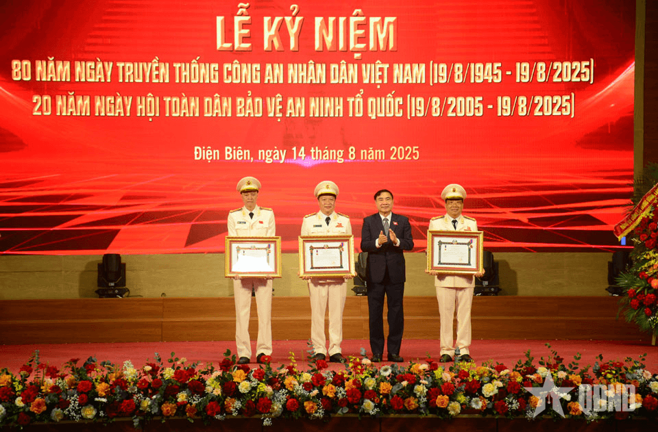Điện Biên: Kỷ niệm 80 năm Ngày truyền thống Công an nhân dân
