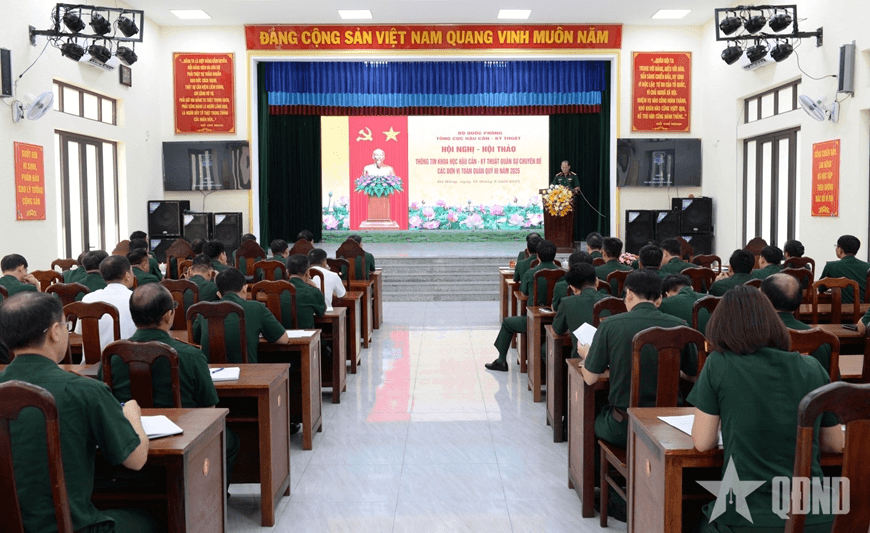 Hội nghị thông tin khoa học hậu cần - kỹ thuật quân sự chuyên đề toàn quân
