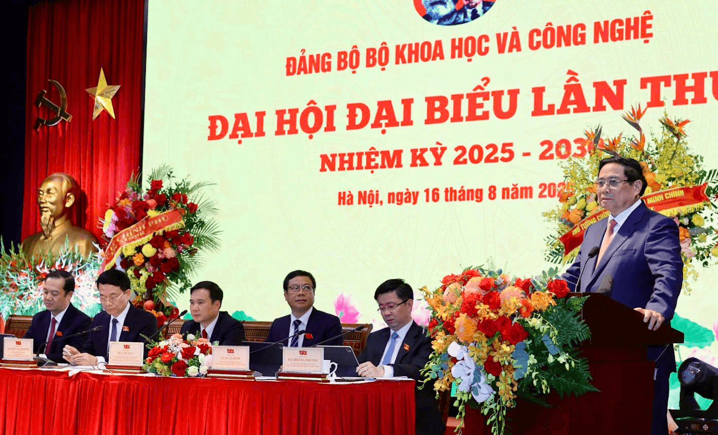Thủ tướng Phạm Minh Chính: Mỗi cán bộ Bộ Khoa học và Công nghệ phải là một chiến sĩ trong lĩnh vực của mình