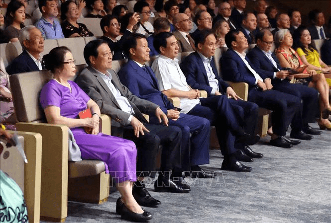 Chương trình nghệ thuật “Vang mãi bản hùng ca” tri ân 80 năm Công an nhân dân