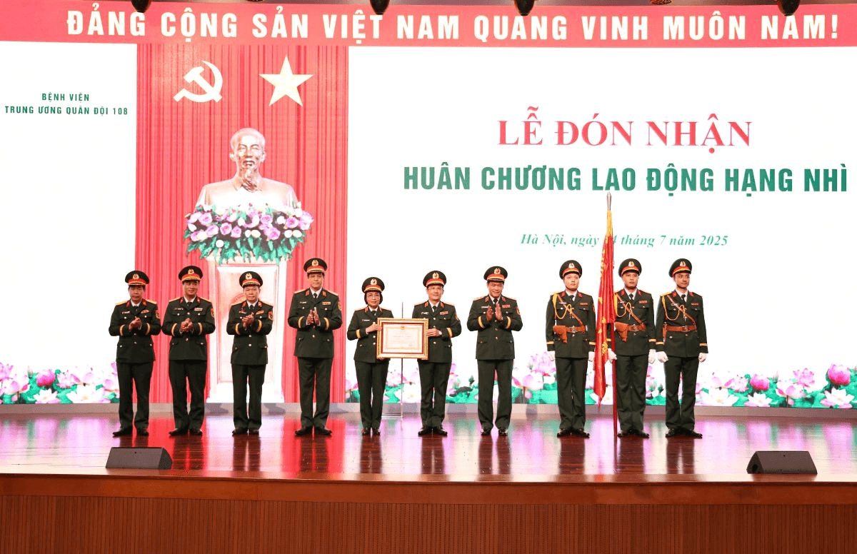 Con người là yếu tố then chốt, là điểm khởi đầu và cũng là đích đến của mọi hoạt động