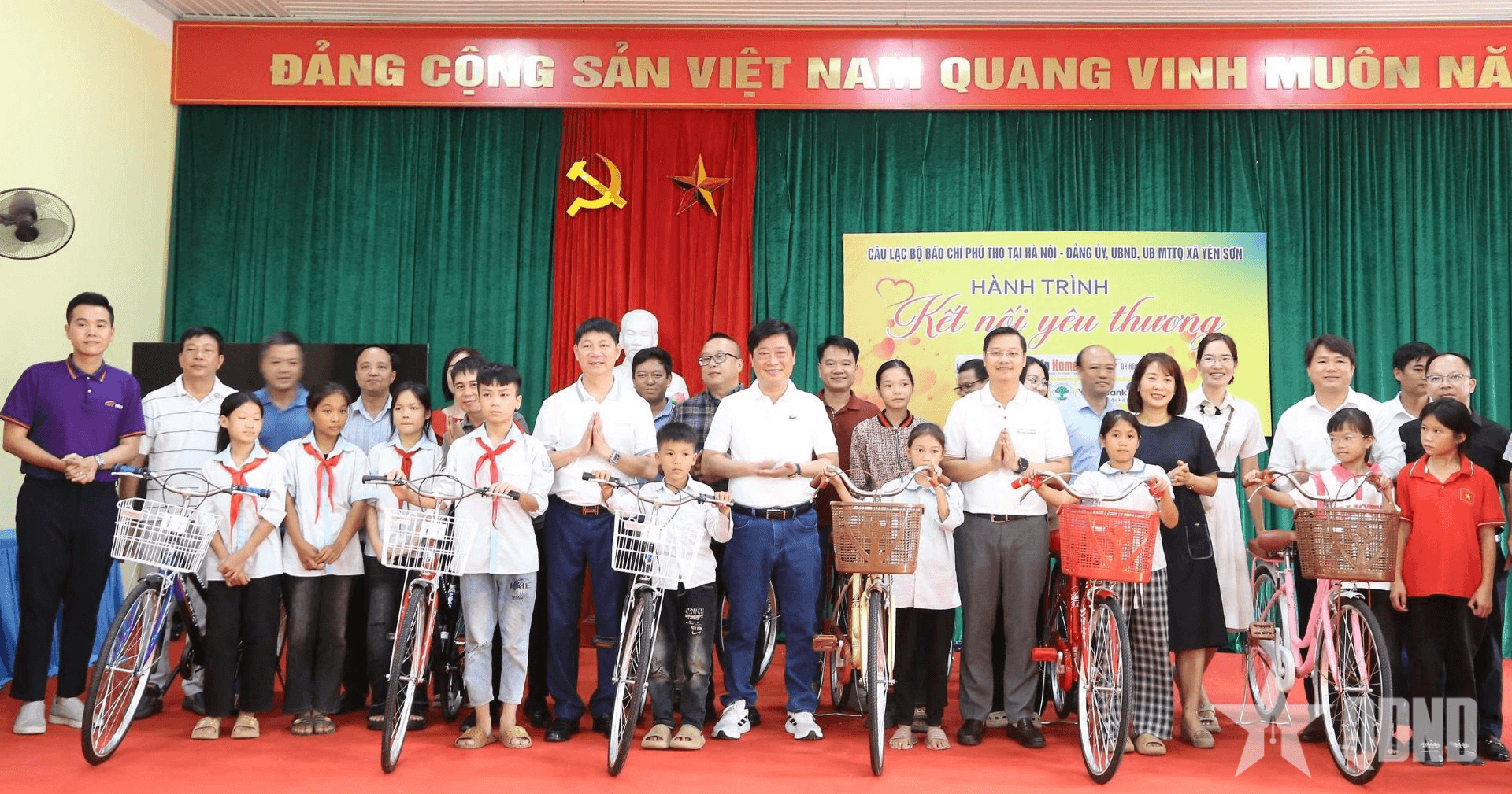 Câu lạc bộ báo chí Phú Thọ tại Hà Nội hoạt động thiện nguyện tại quê hương