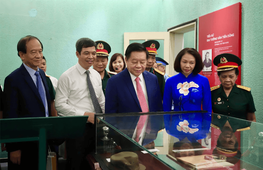 Khai mạc chuỗi hoạt động triển lãm về Nhà và Hầm D67, Cột cờ Hà Nội