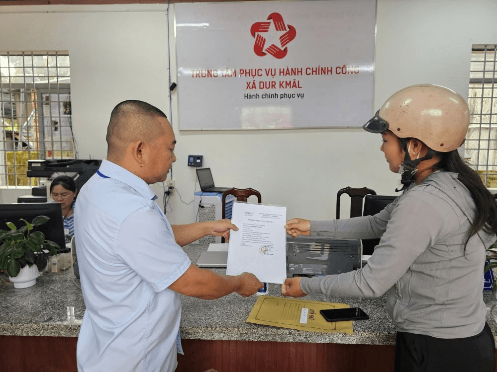 Giảm tải công việc chứng thực cho chủ tịch UBND cấp xã