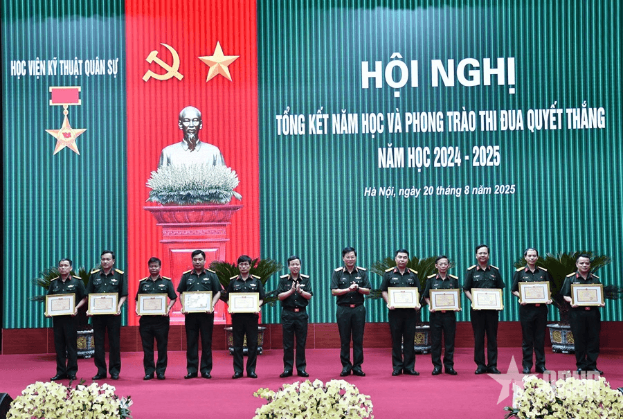 Học viện Kỹ thuật Quân sự tổng kết năm học và Phong trào Thi đua Quyết thắng
