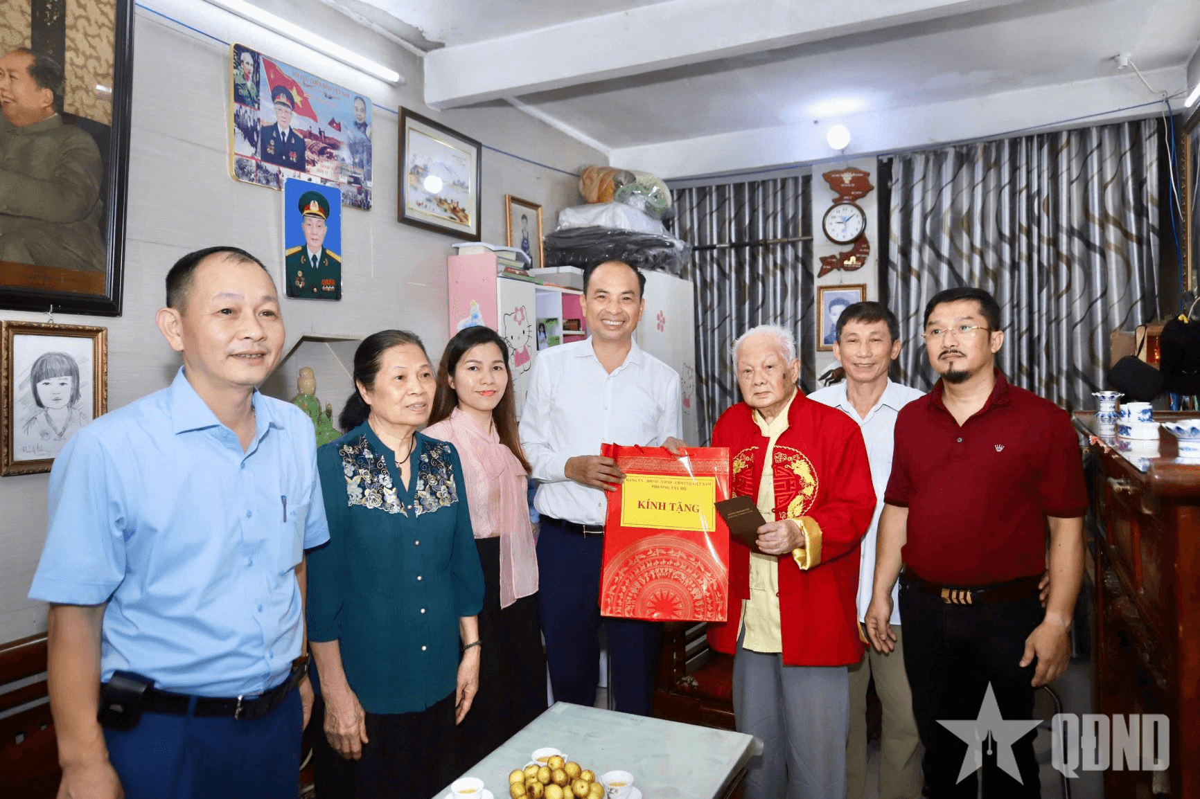 Hà Nội: Phường Tây Hồ tri ân người có công nhân dịp kỷ niệm 80 năm Quốc khánh